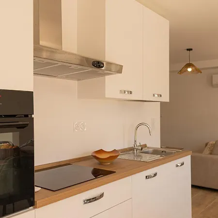 Appartement Résidence La Dolce - Les Pieds Dans L'eau Borgo (Corsica)